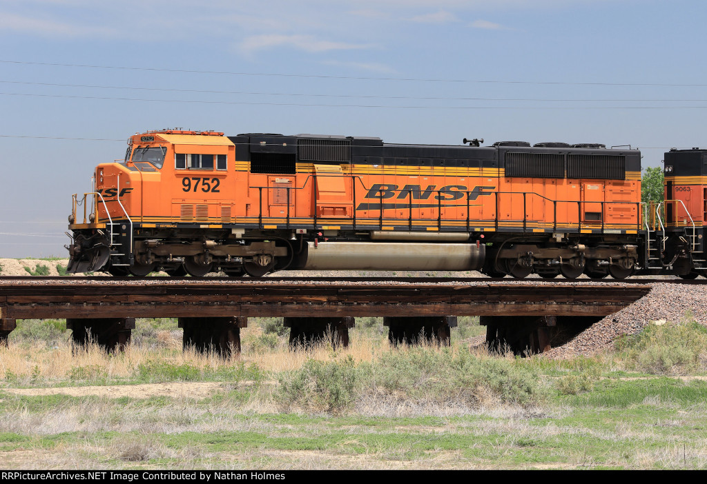 BNSF 9752